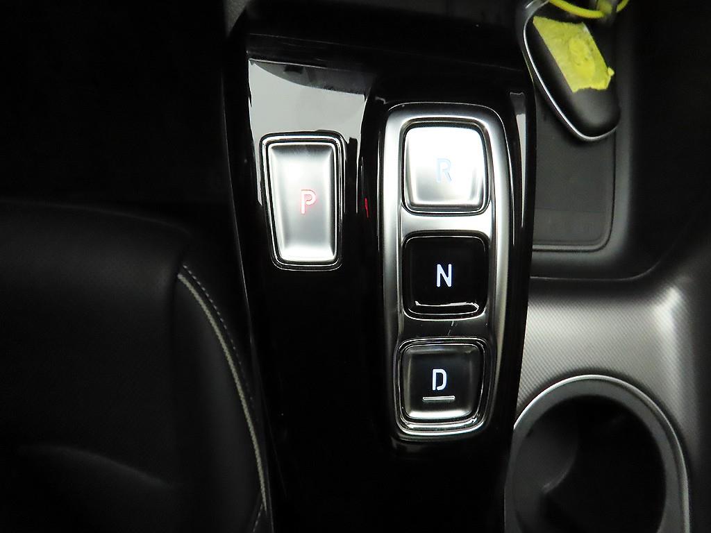 HYUNDAI Sonata - Vista 10