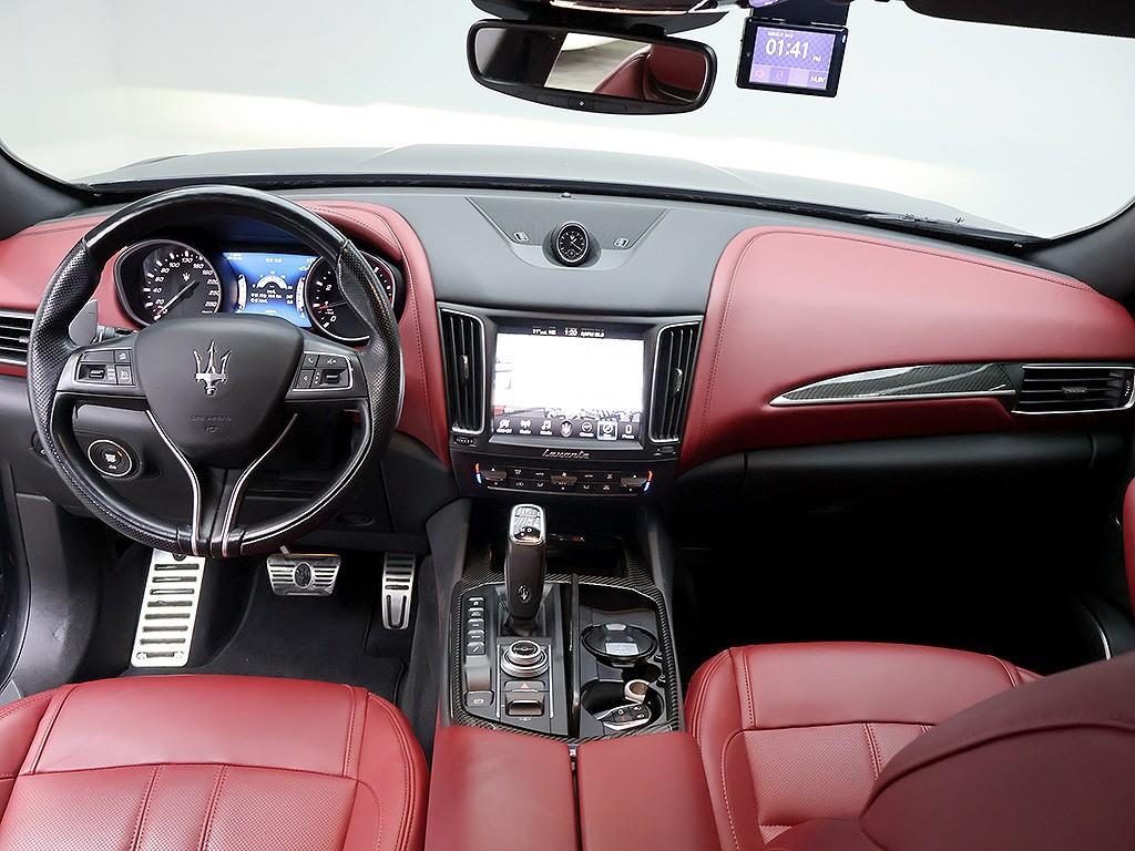 Maserati Levante - Vista 9