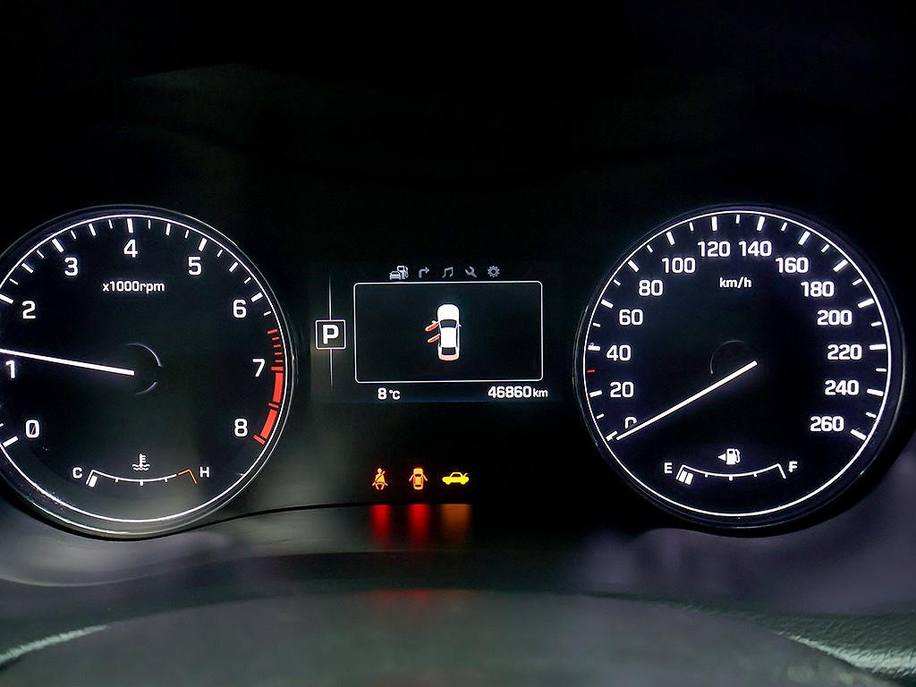 HYUNDAI Genesis - Vista 11