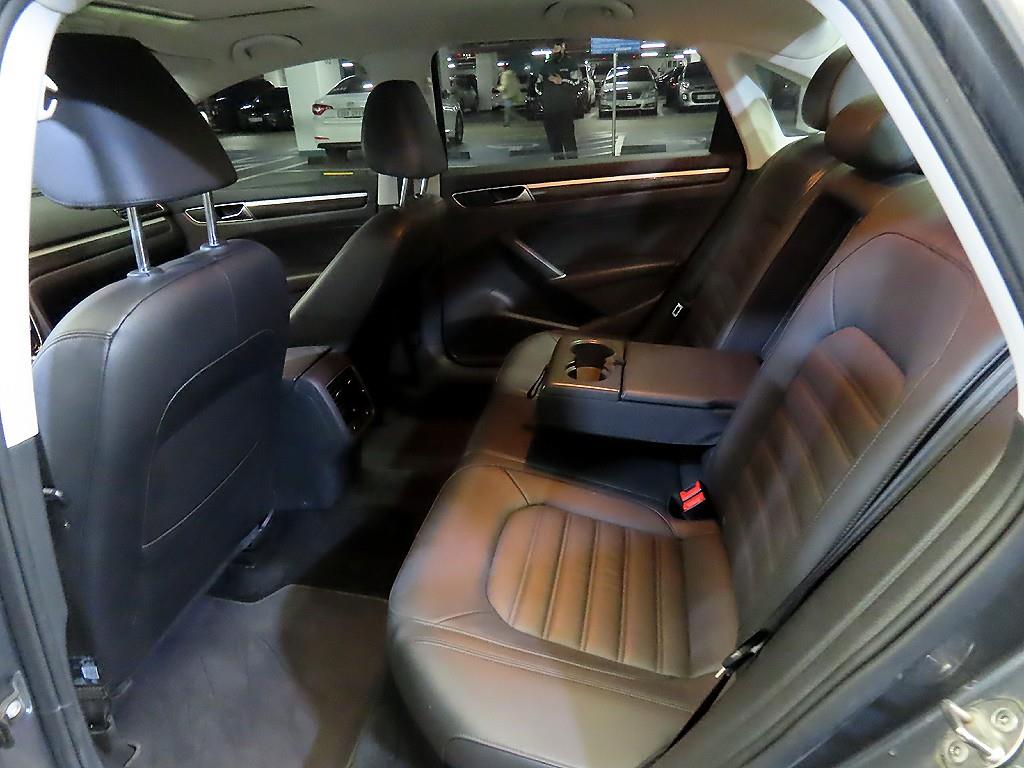 Volkswagen Passat - Vista 7