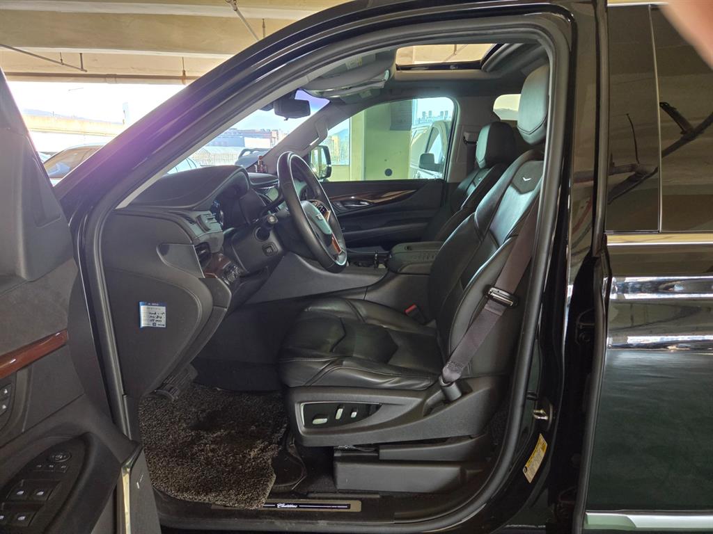 Cadillac Escalade - Vista 6