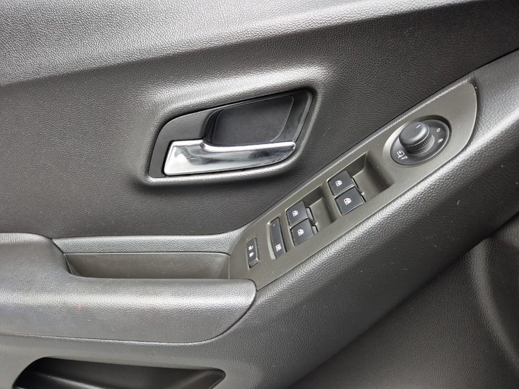 Chevrolet Trax 2017 Gris - Importación desde Corea - HF Imports Iquique - Foto 16