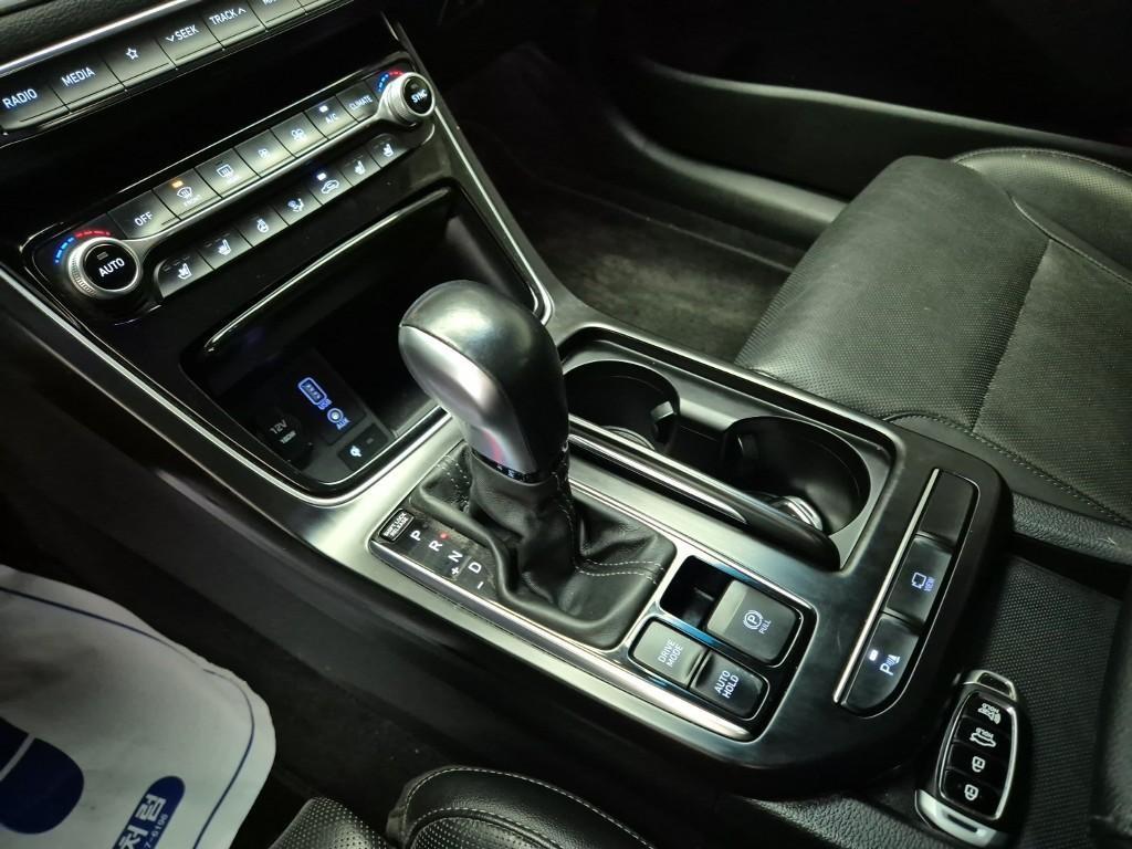 HYUNDAI Grandeur - Vista 8