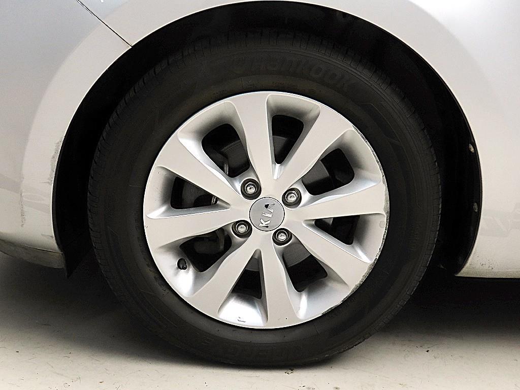 KIA Pride 2014 Plateado - Importación desde Corea - HF Imports Iquique - Foto 20