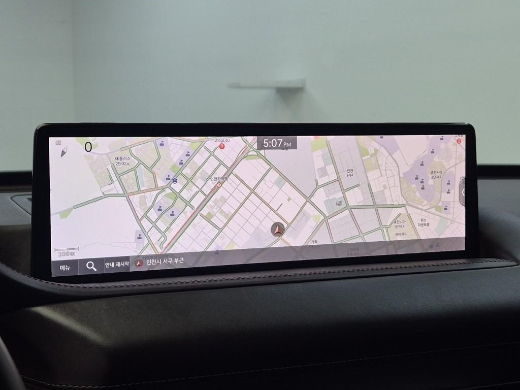 Genesis GV80 - Vista 6