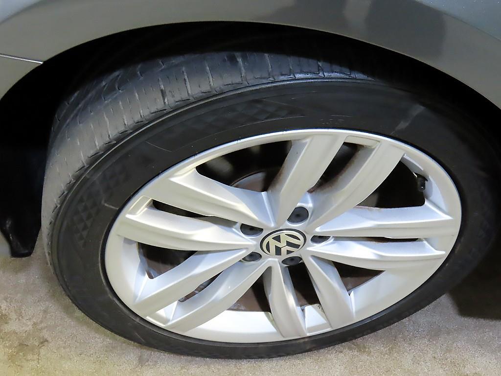 Volkswagen Passat 2018 Gris - Importación desde Corea - HF Imports Iquique - Foto 20