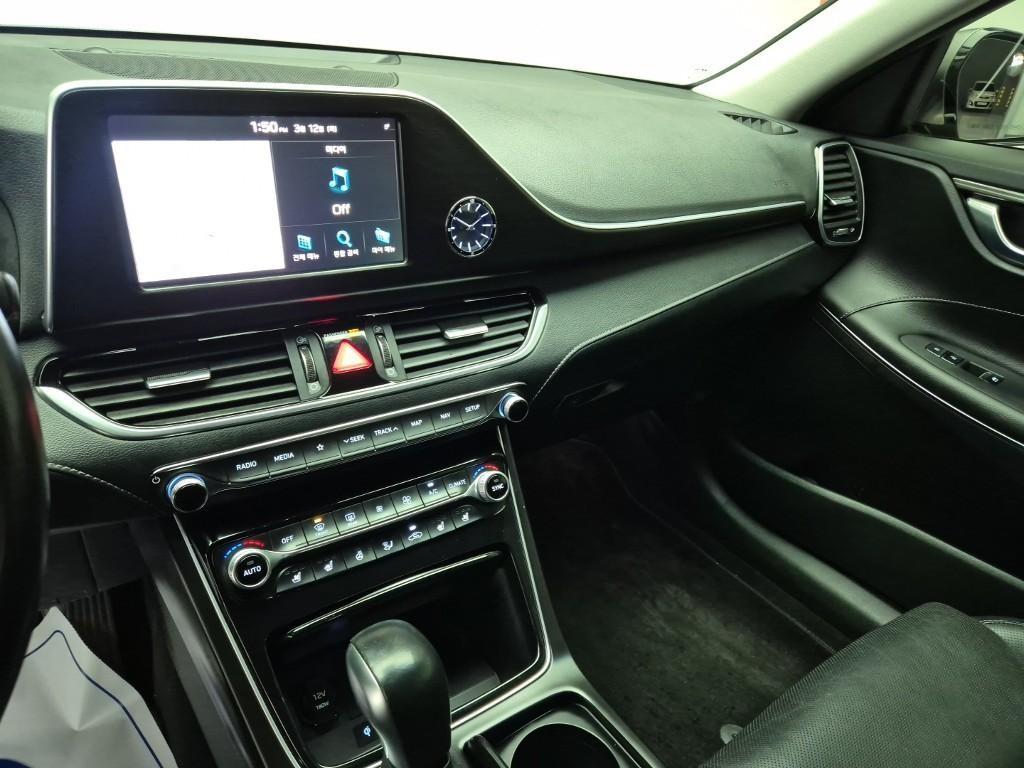 HYUNDAI Grandeur - Vista 10