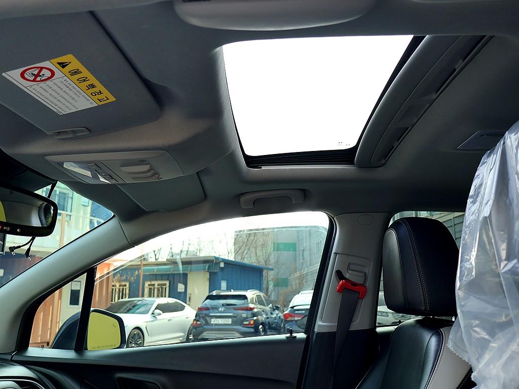 Chevrolet Trax 2019 Negro - Importación desde Corea - HF Imports Iquique - Foto 13