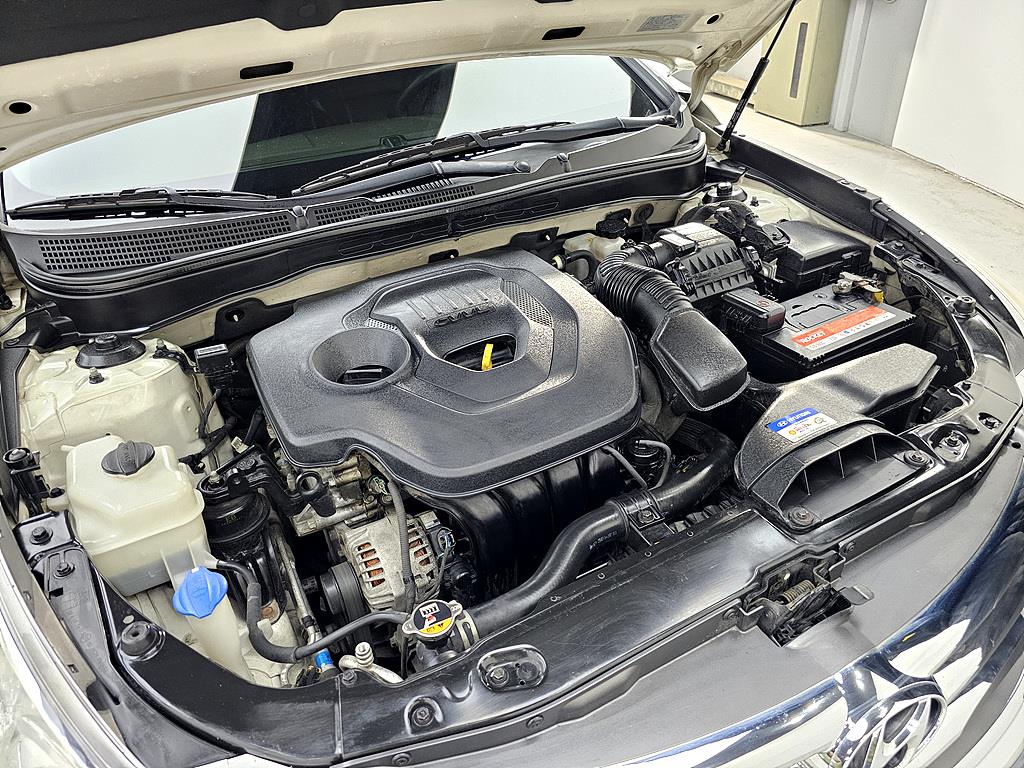 HYUNDAI Sonata - Vista 6