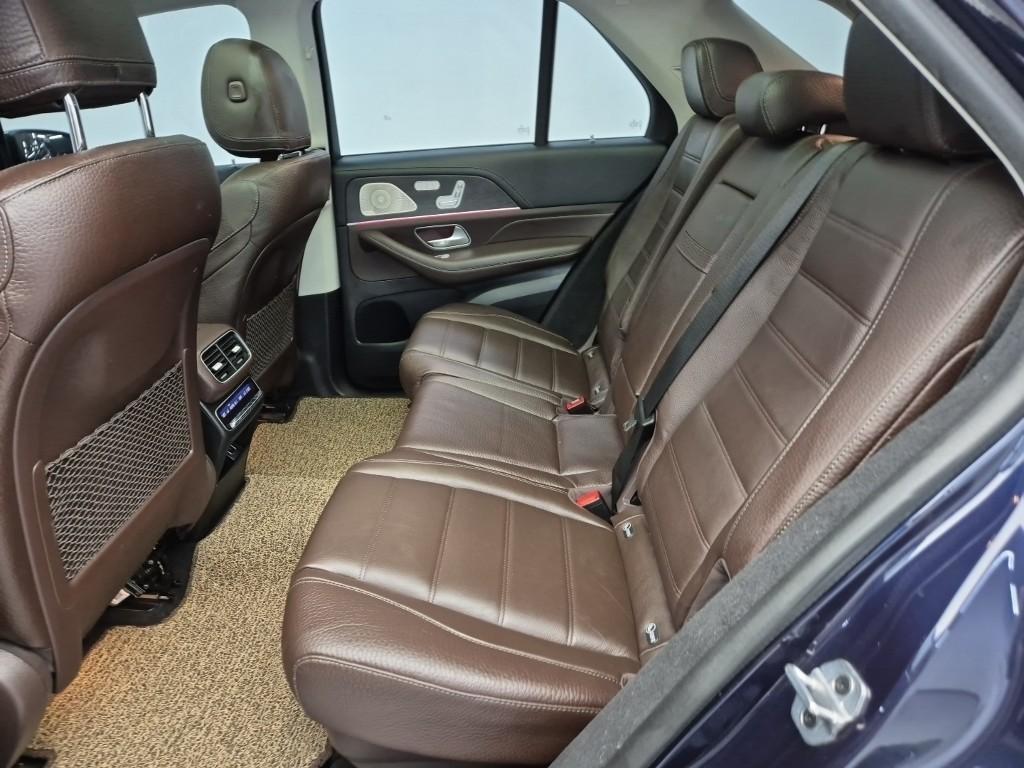 Mercedes Benz GLE Class - Vista 12