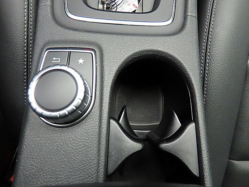 Mercedes Benz GLA Class 2019 Blanco - Importación desde Corea - HF Imports Iquique - Foto 13