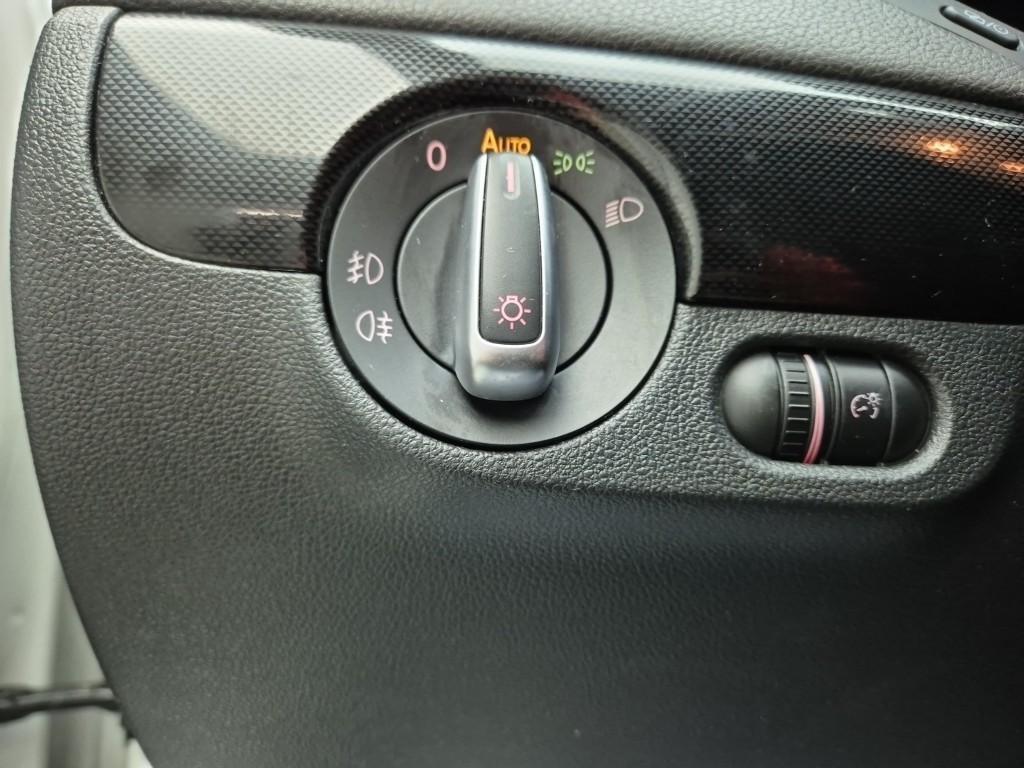 Volkswagen Jetta 2014 Blanco - Importación desde Corea - HF Imports Iquique - Foto 17