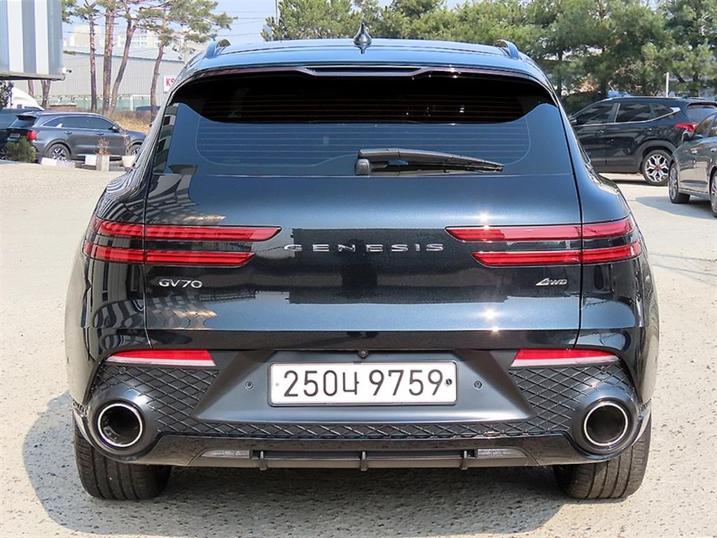 Genesis GV70 - Vista 4