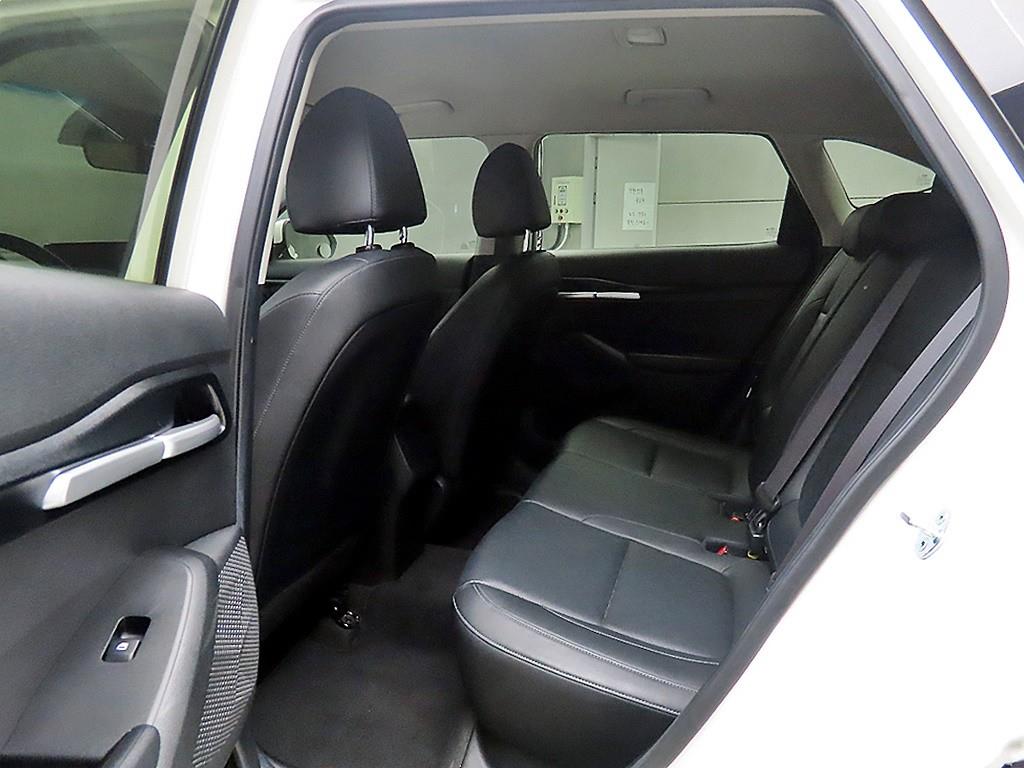 KIA Seltos - Vista 6