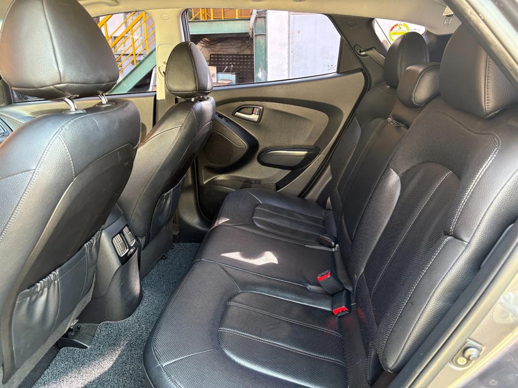 HYUNDAI Tucson - Vista 10