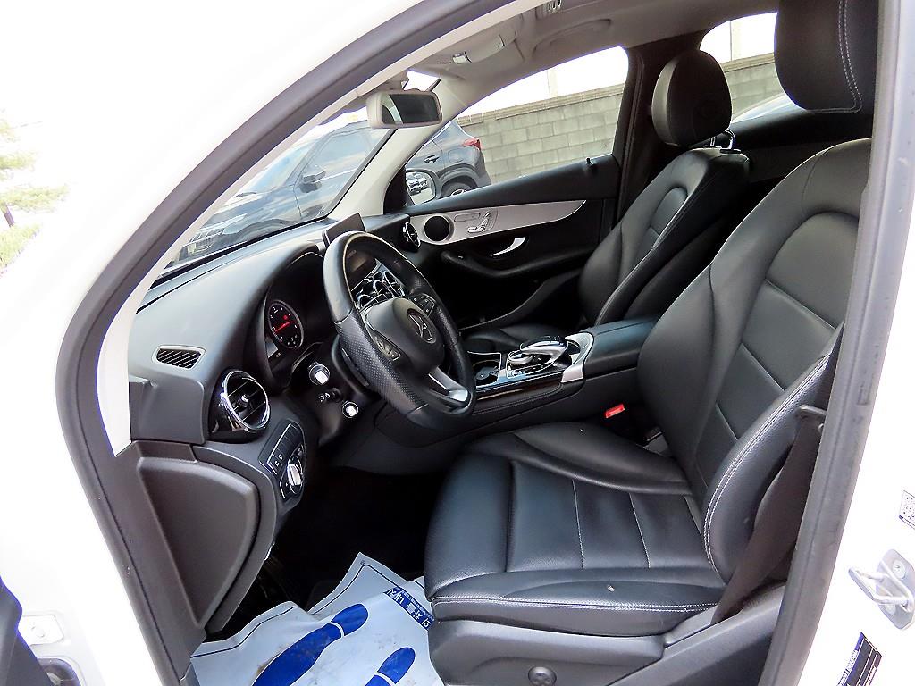 Mercedes Benz GLC Class - Vista 5