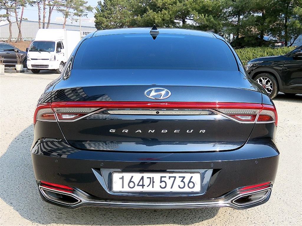 HYUNDAI Grandeur - Vista 4