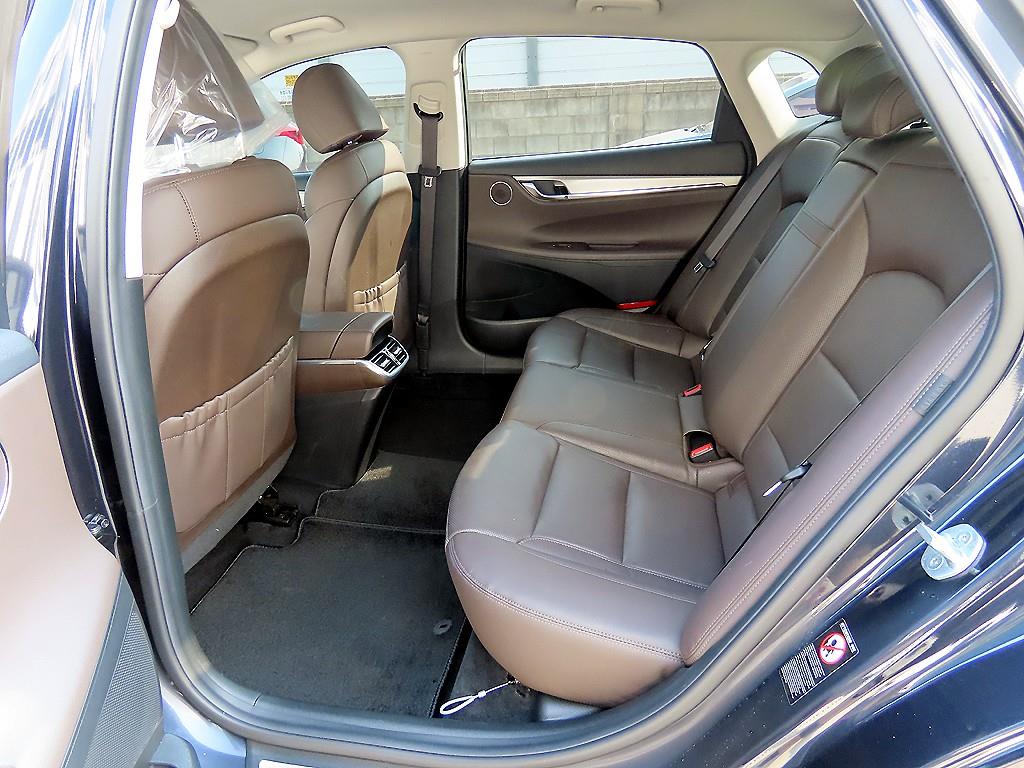 HYUNDAI Grandeur - Vista 6