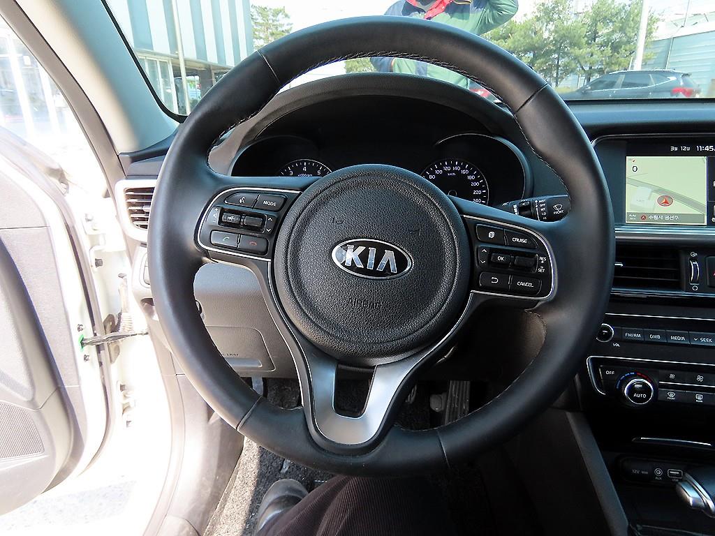 KIA K5 - Vista 8