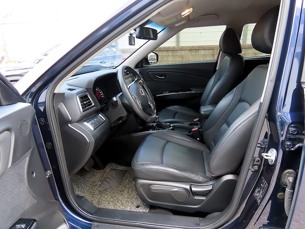 Ssangyong Tivoli - Vista 5