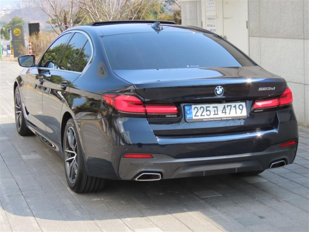 BMW 5 Series - Vista 7