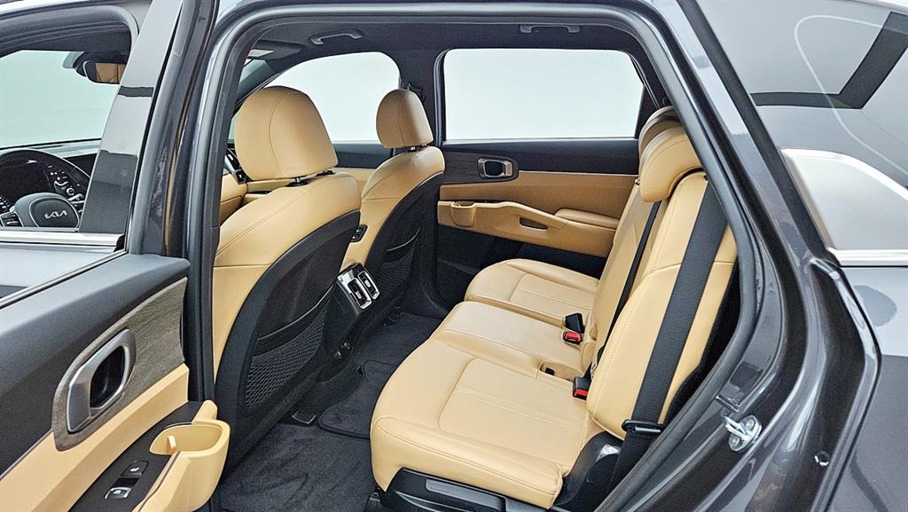 KIA Sorento - Vista 8