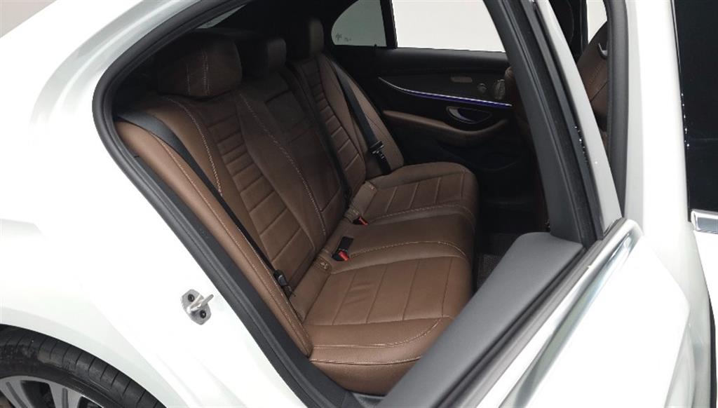 Mercedes Benz E class - Vista 12