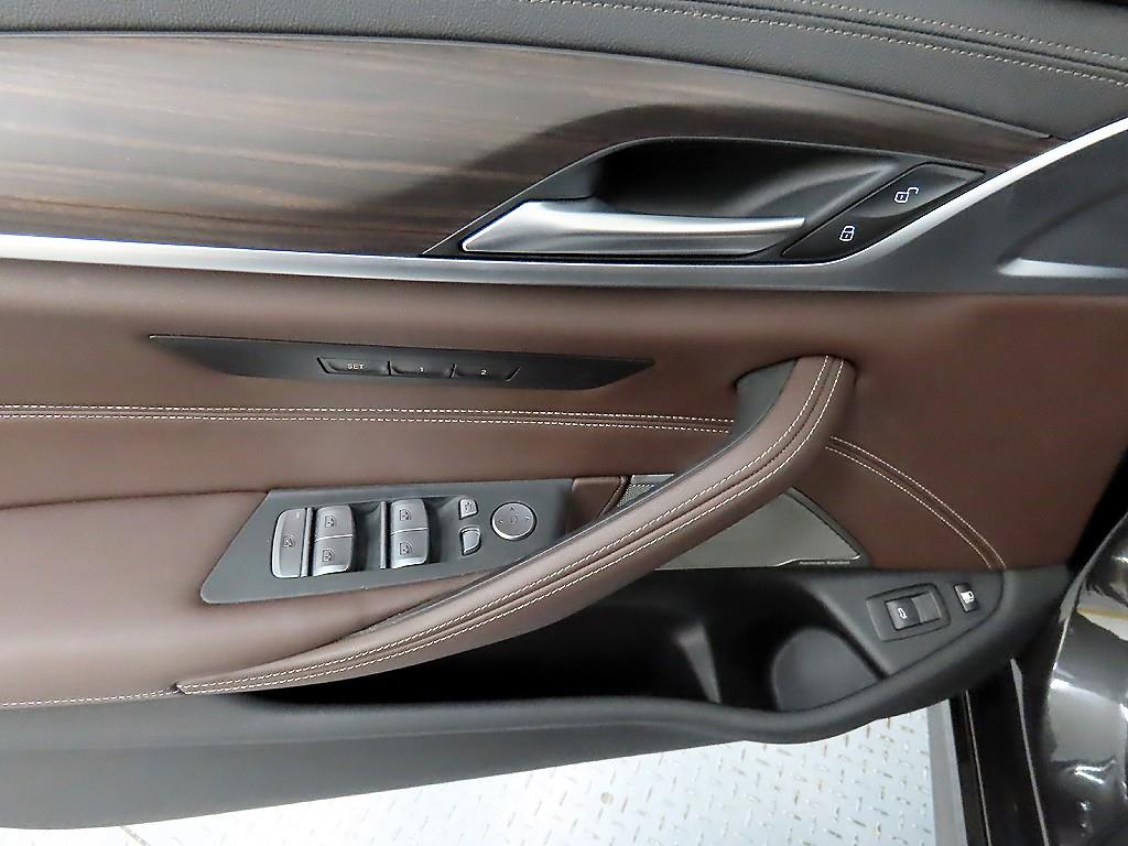 BMW 5 Series - Vista 11