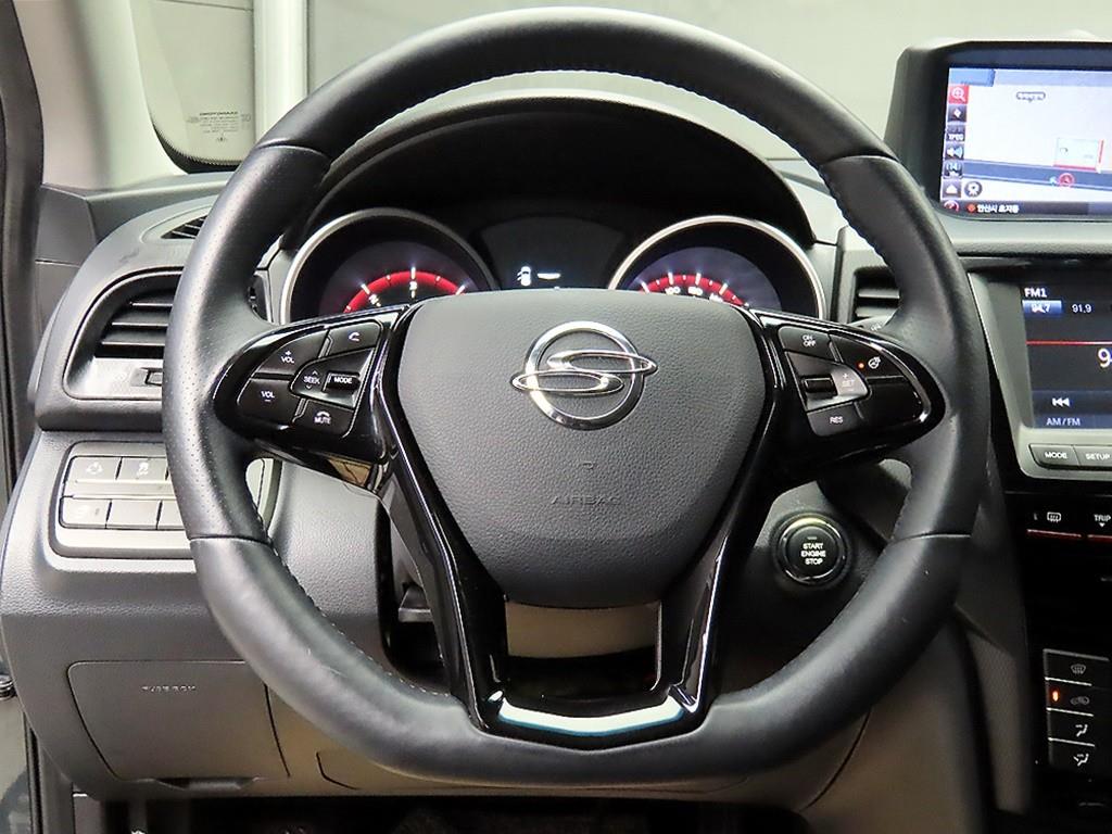 Ssangyong Tivoli - Vista 9