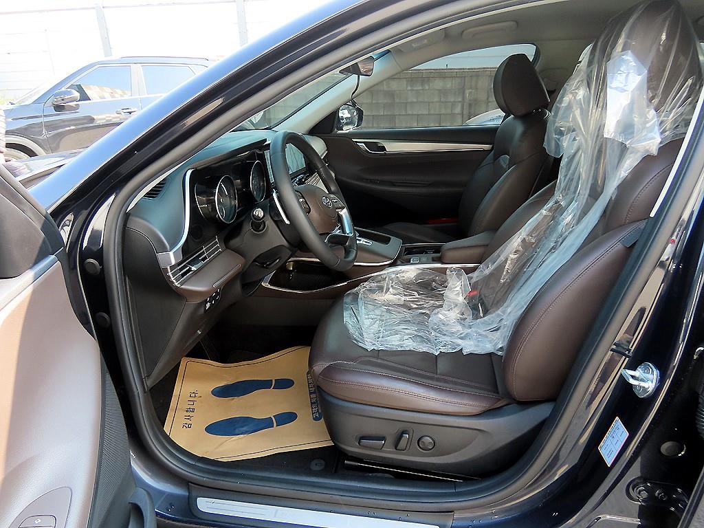 HYUNDAI Grandeur - Vista 5