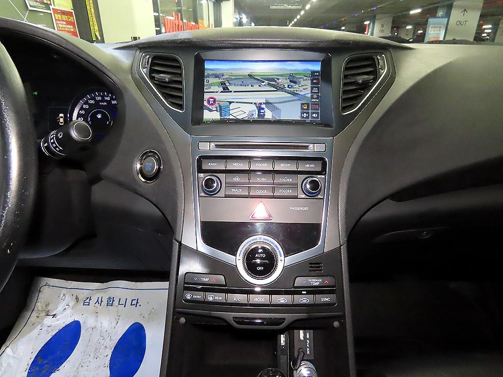 HYUNDAI Grandeur - Vista 11