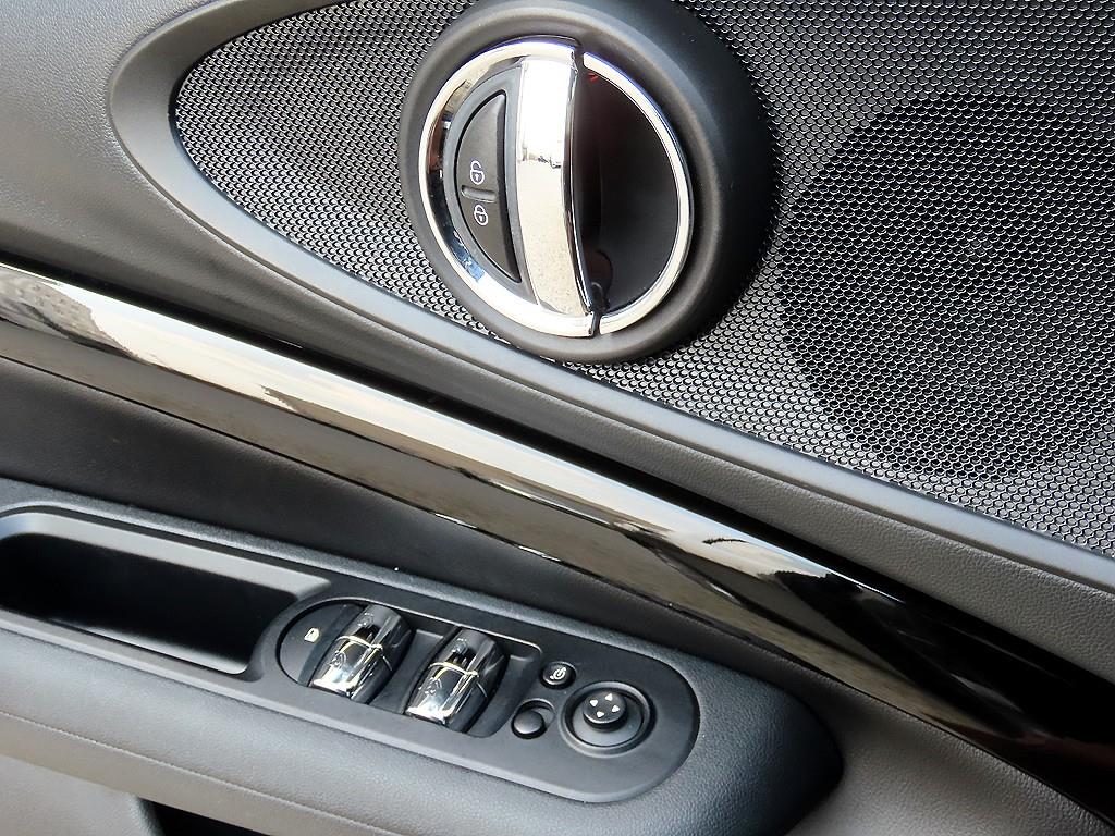 Mini Clubman - Vista 11