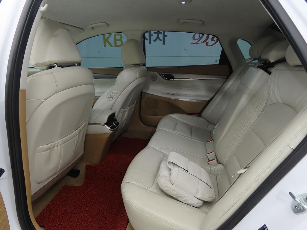 HYUNDAI Grandeur - Vista 6