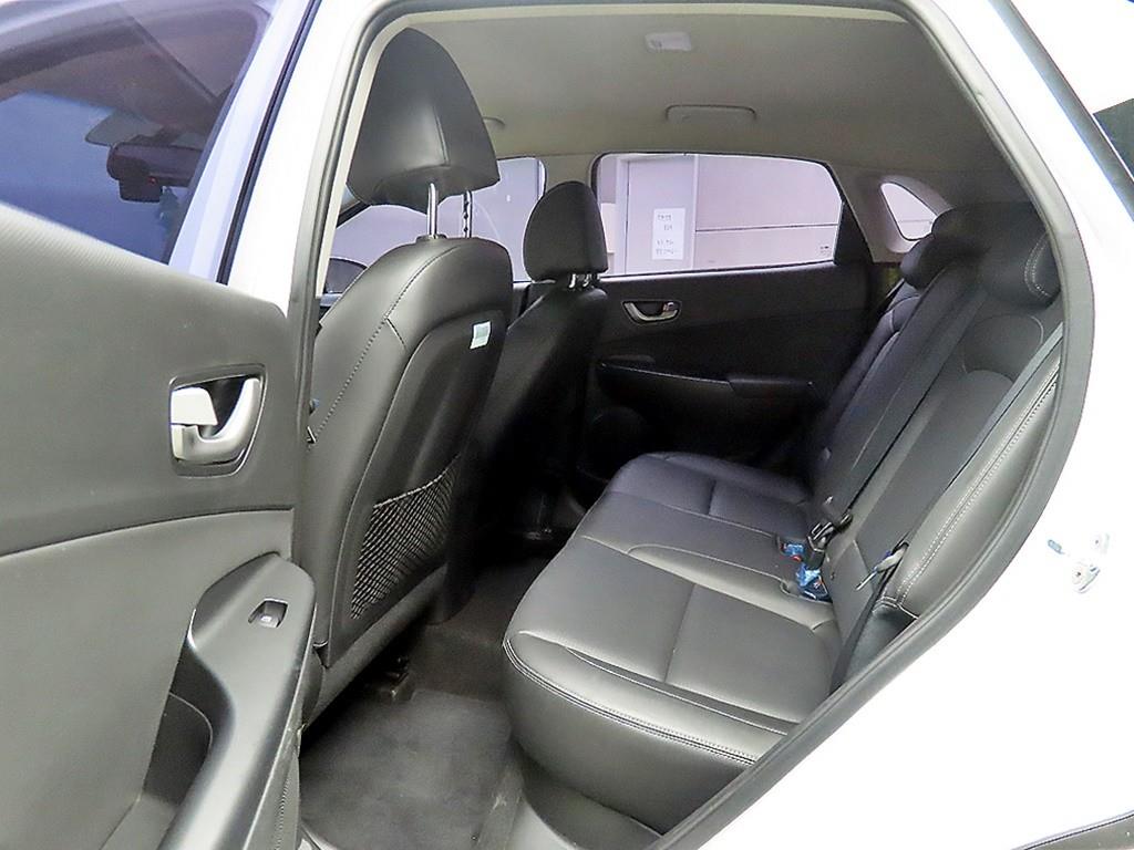 HYUNDAI Kona - Vista 6