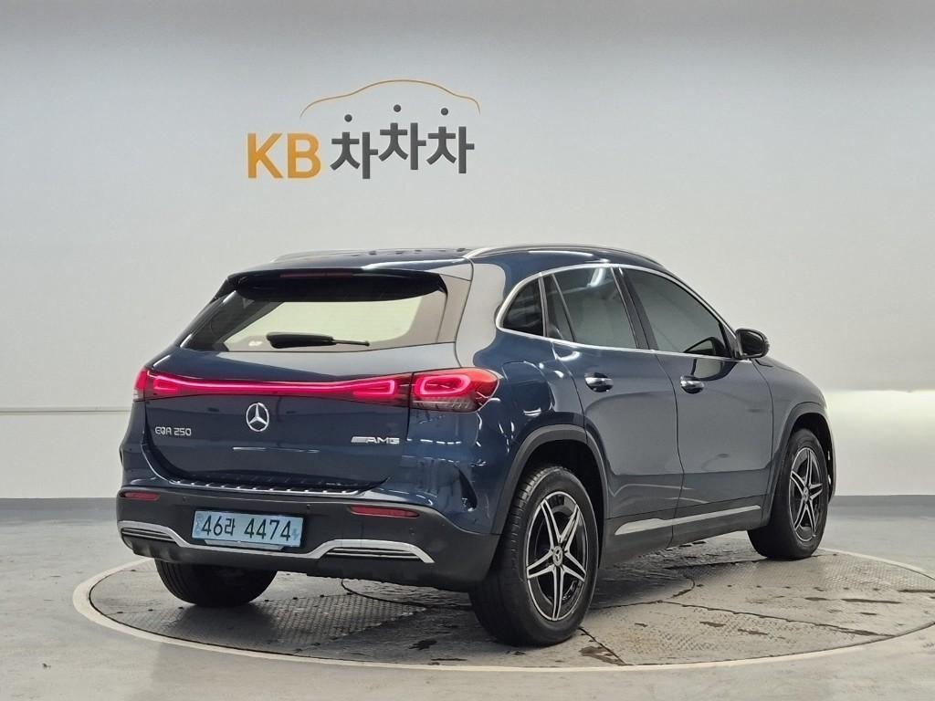 Mercedes Benz EQA - Vista 4