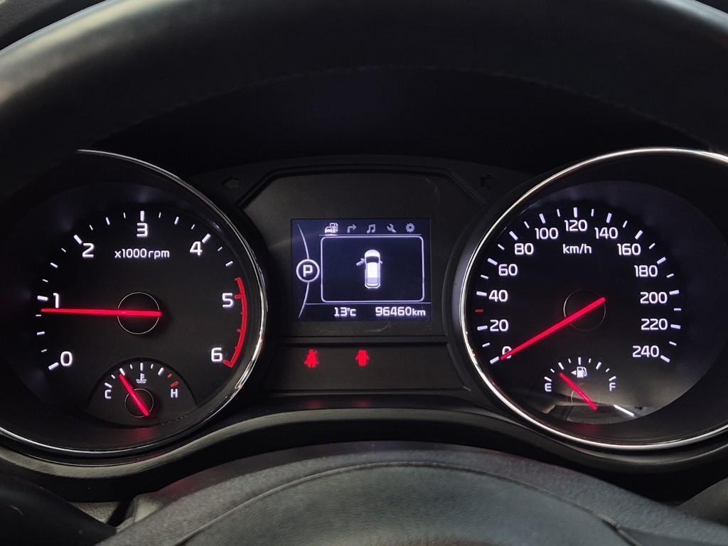 KIA Carnival - Vista 6