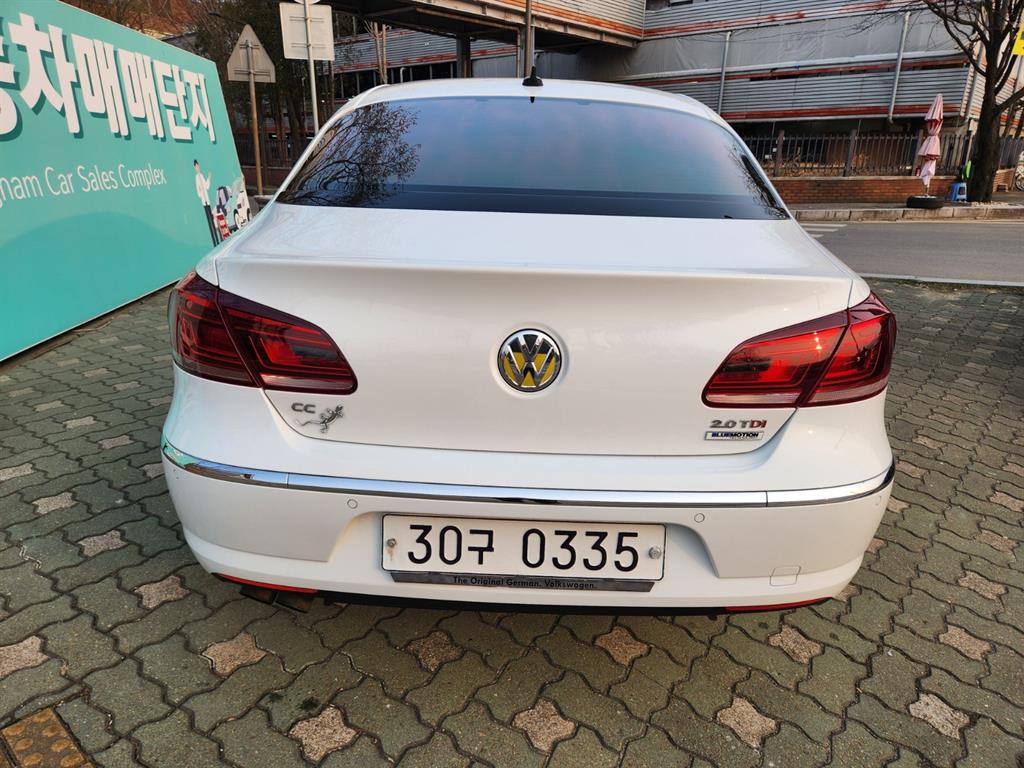 Volkswagen CC - Vista 4