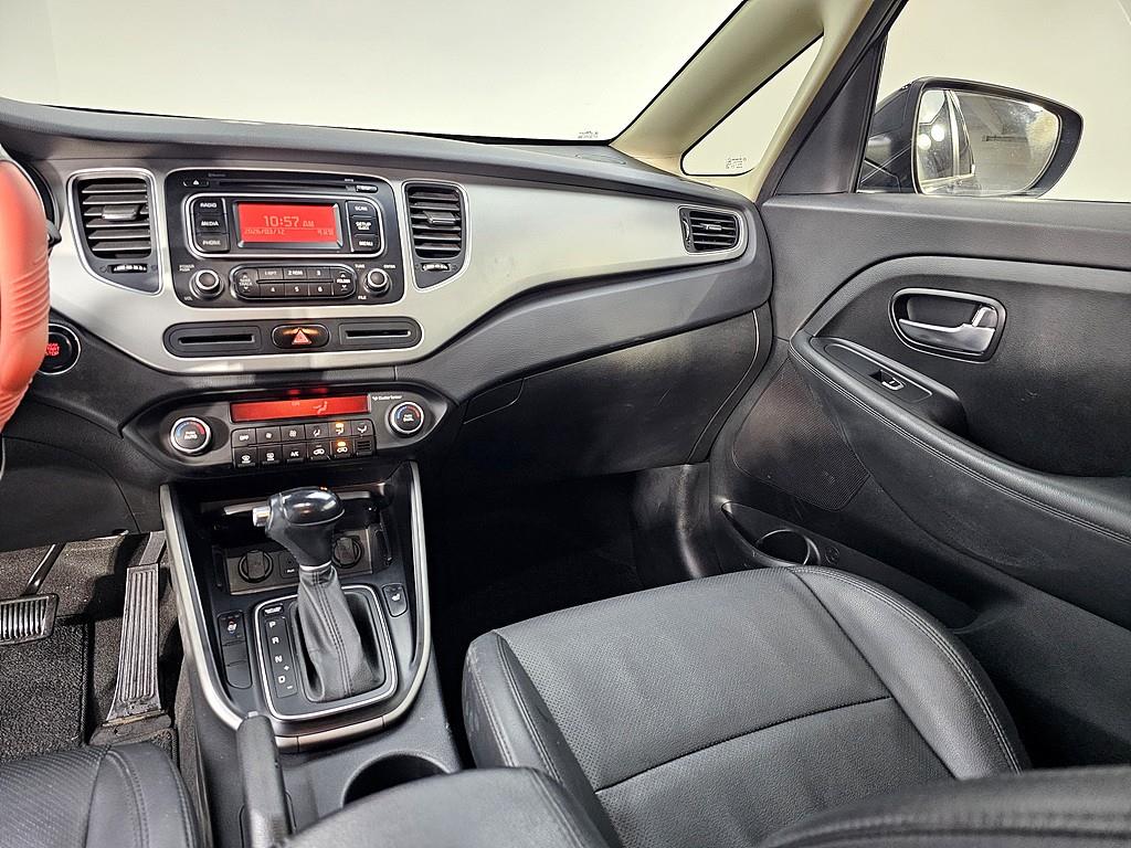 KIA Carens - Vista 10