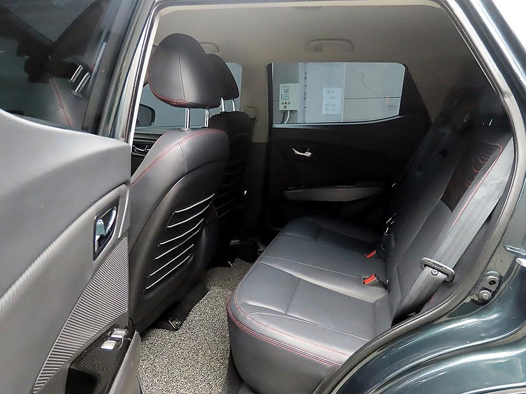 Ssangyong Tivoli - Vista 6