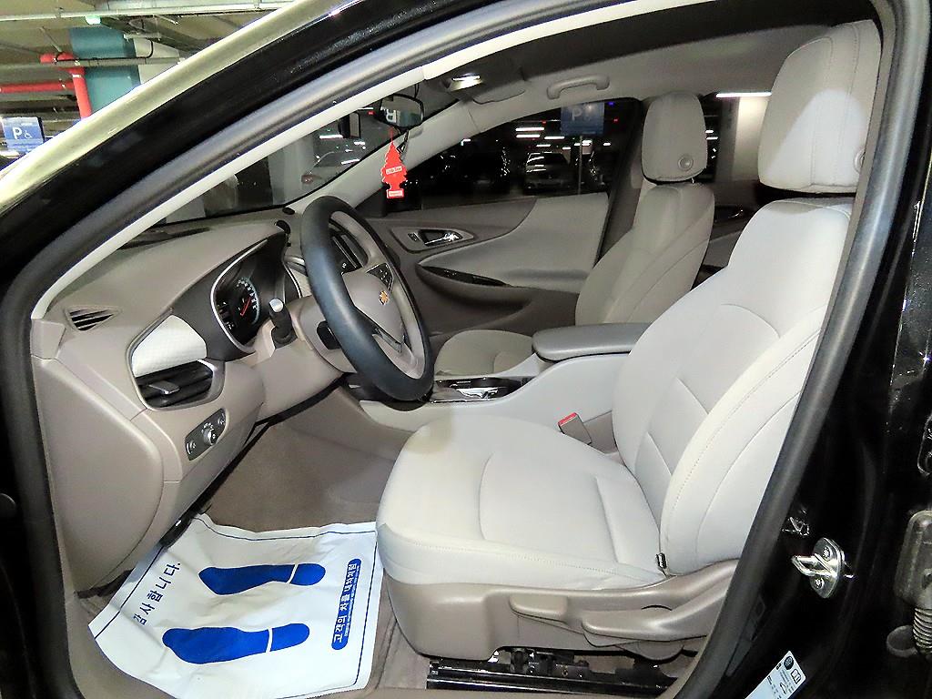 Chevrolet Malibu - Vista 6