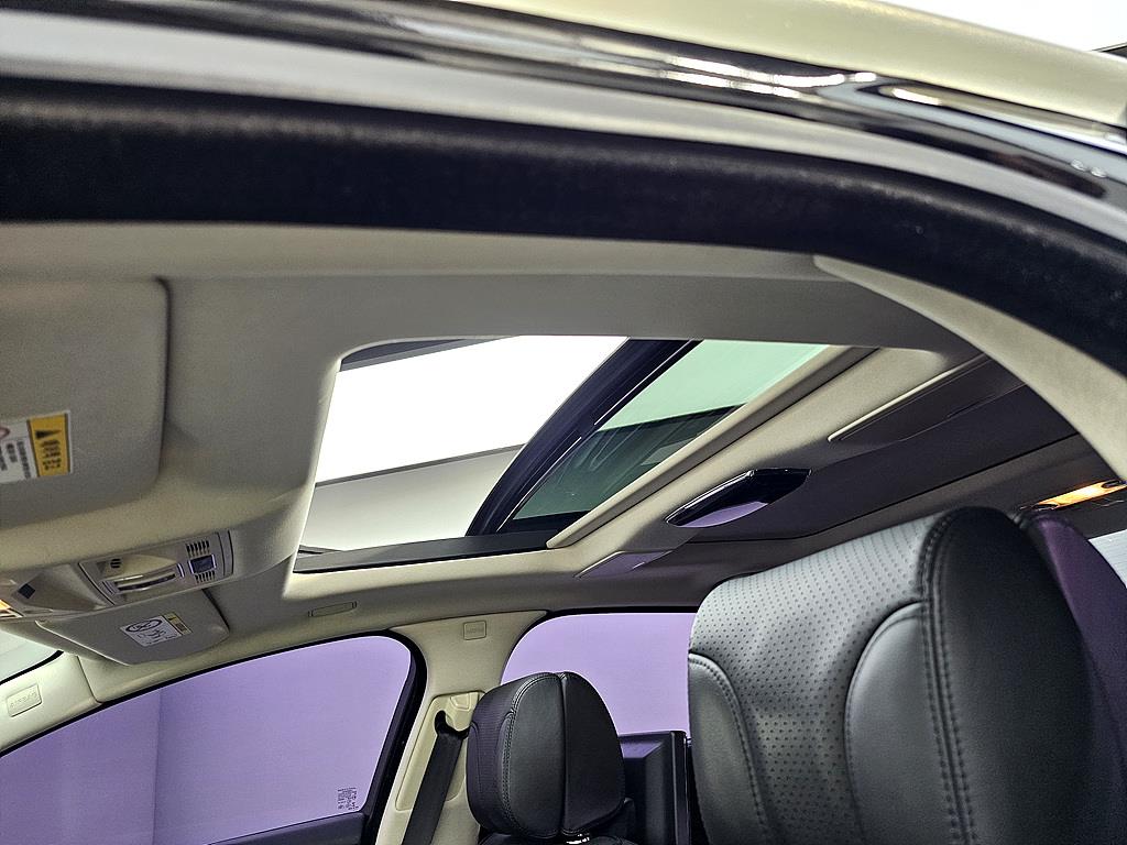 Jaguar XJ - Vista 10