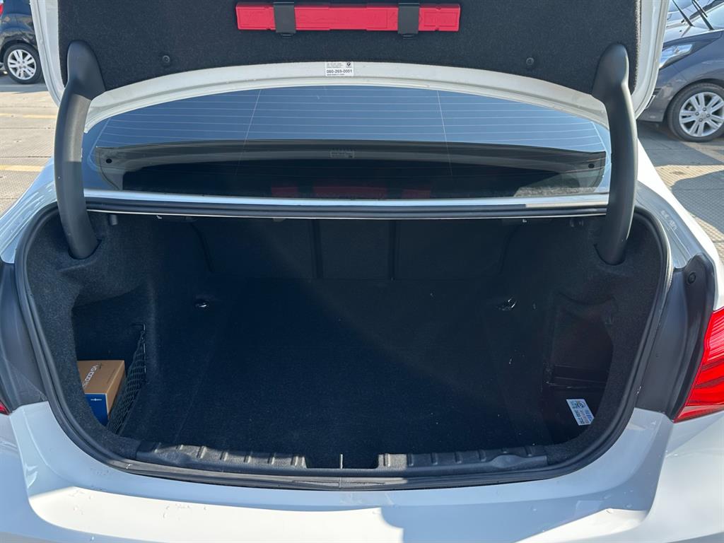 BMW 3 series 2018 Blanco - Importación desde Corea - HF Imports Iquique - Foto 18