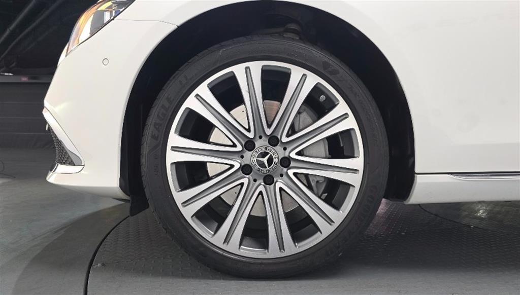 Mercedes Benz E class - Vista 5