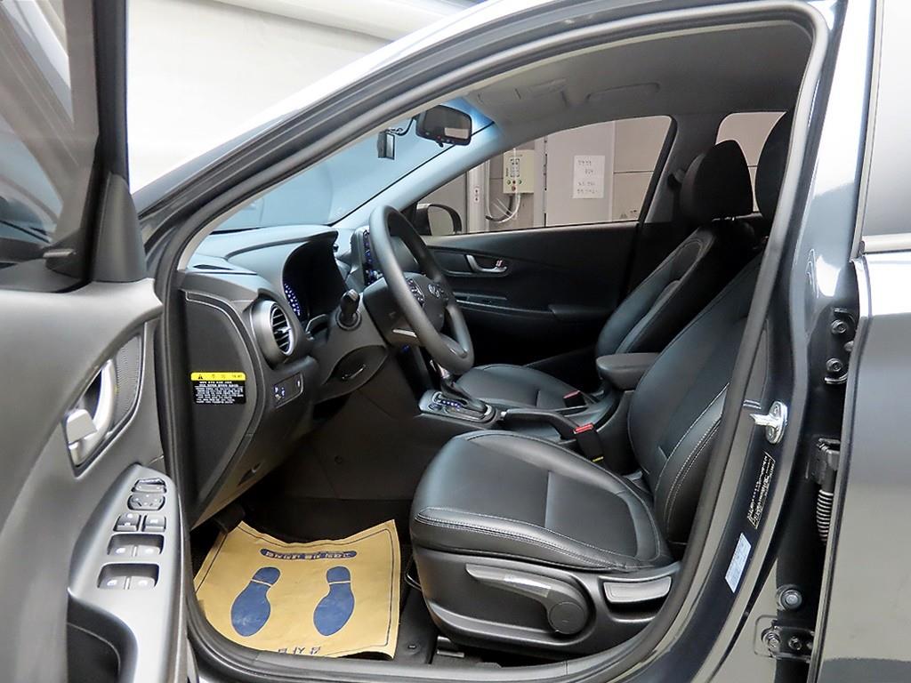 HYUNDAI Kona - Vista 5