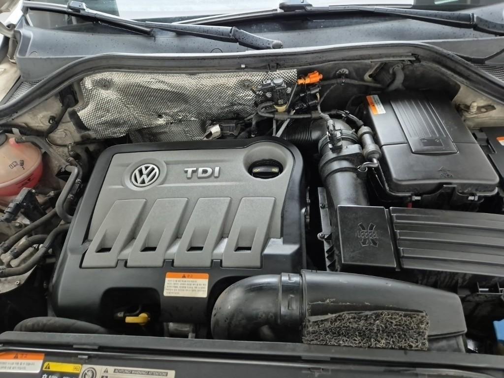 Volkswagen Tiguan - Vista 5