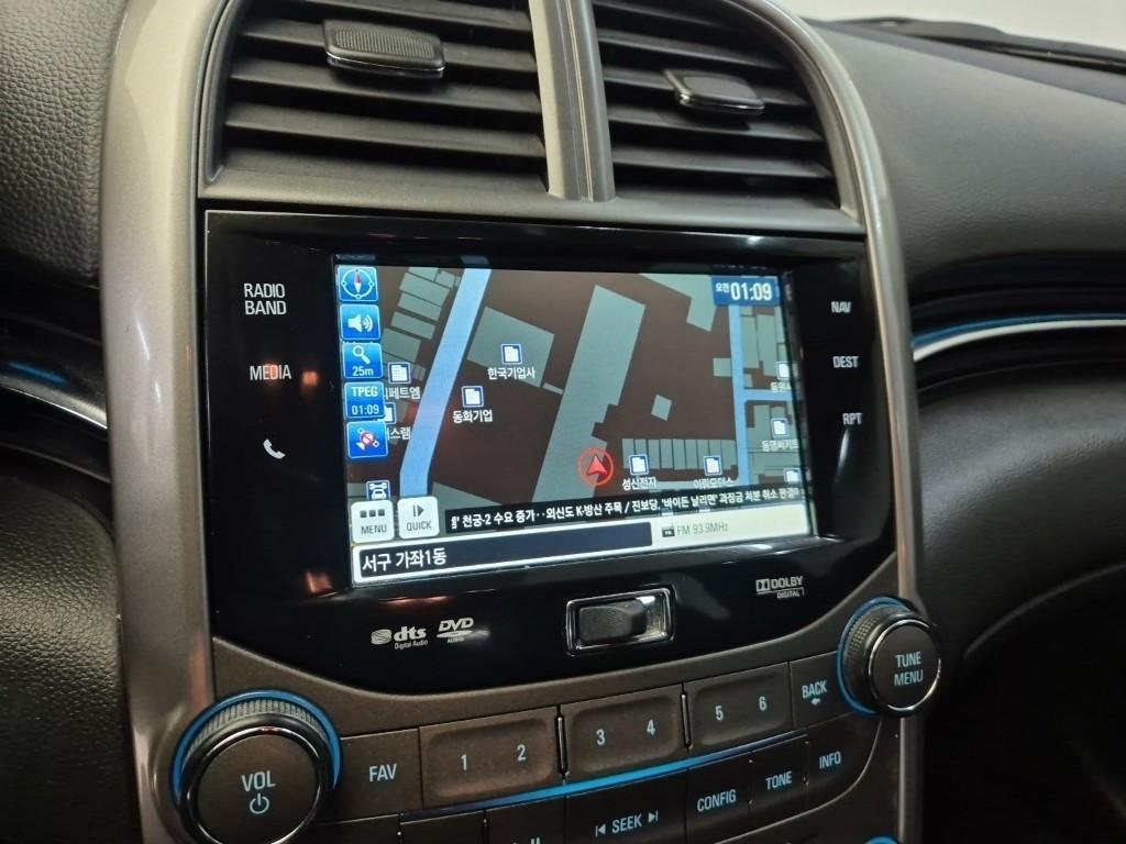 Chevrolet Malibu - Vista 10