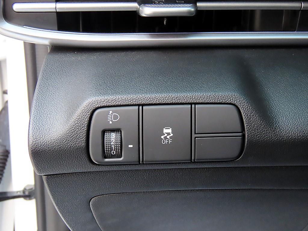 HYUNDAI Avante - Vista 12