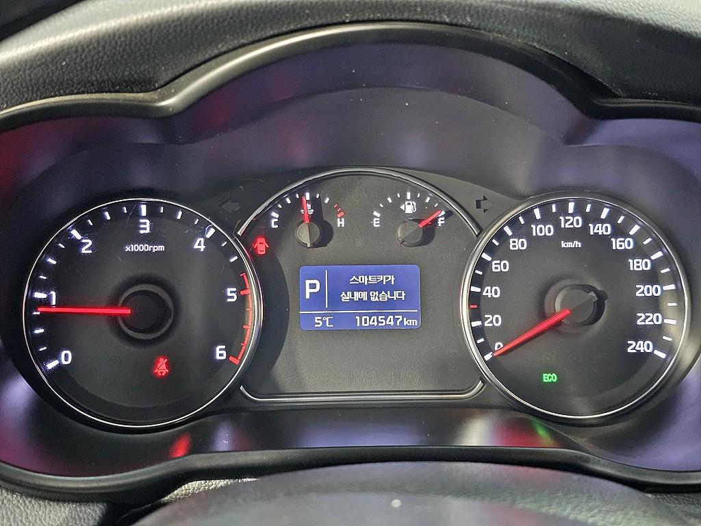 KIA Carens - Vista 7