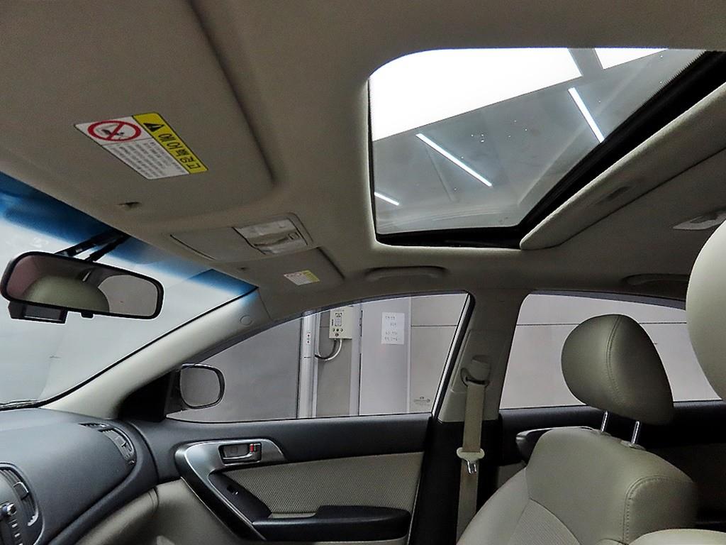 KIA Forte 2010 Blanco - Importación desde Corea - HF Imports Iquique - Foto 16