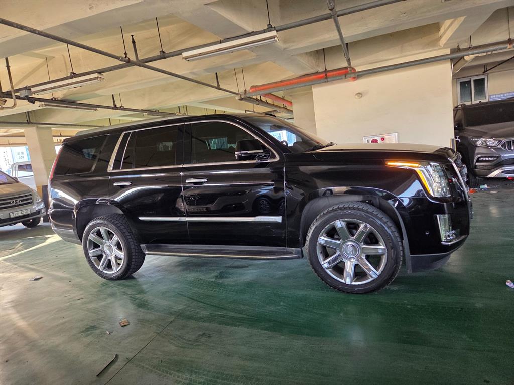 Cadillac Escalade - Vista 5